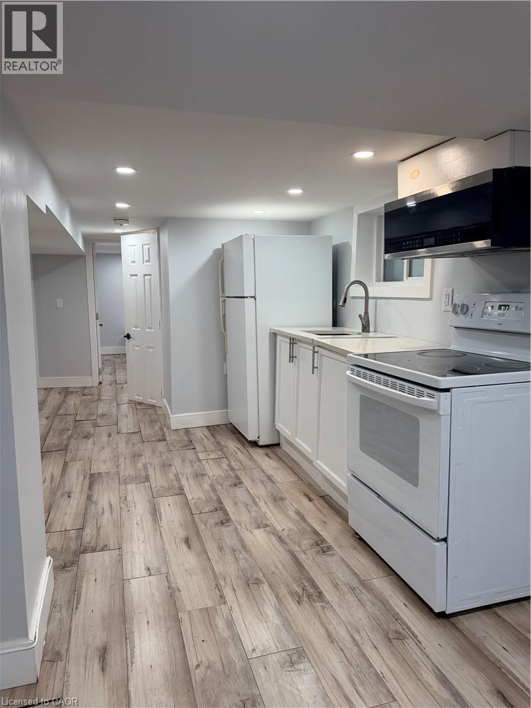 411 PALING Avenue Unit# LOWER, Hamilton — photo 2