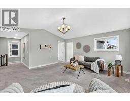 137 Cranbrook Cove Se, Calgary, AB T3M2S9 Photo 22