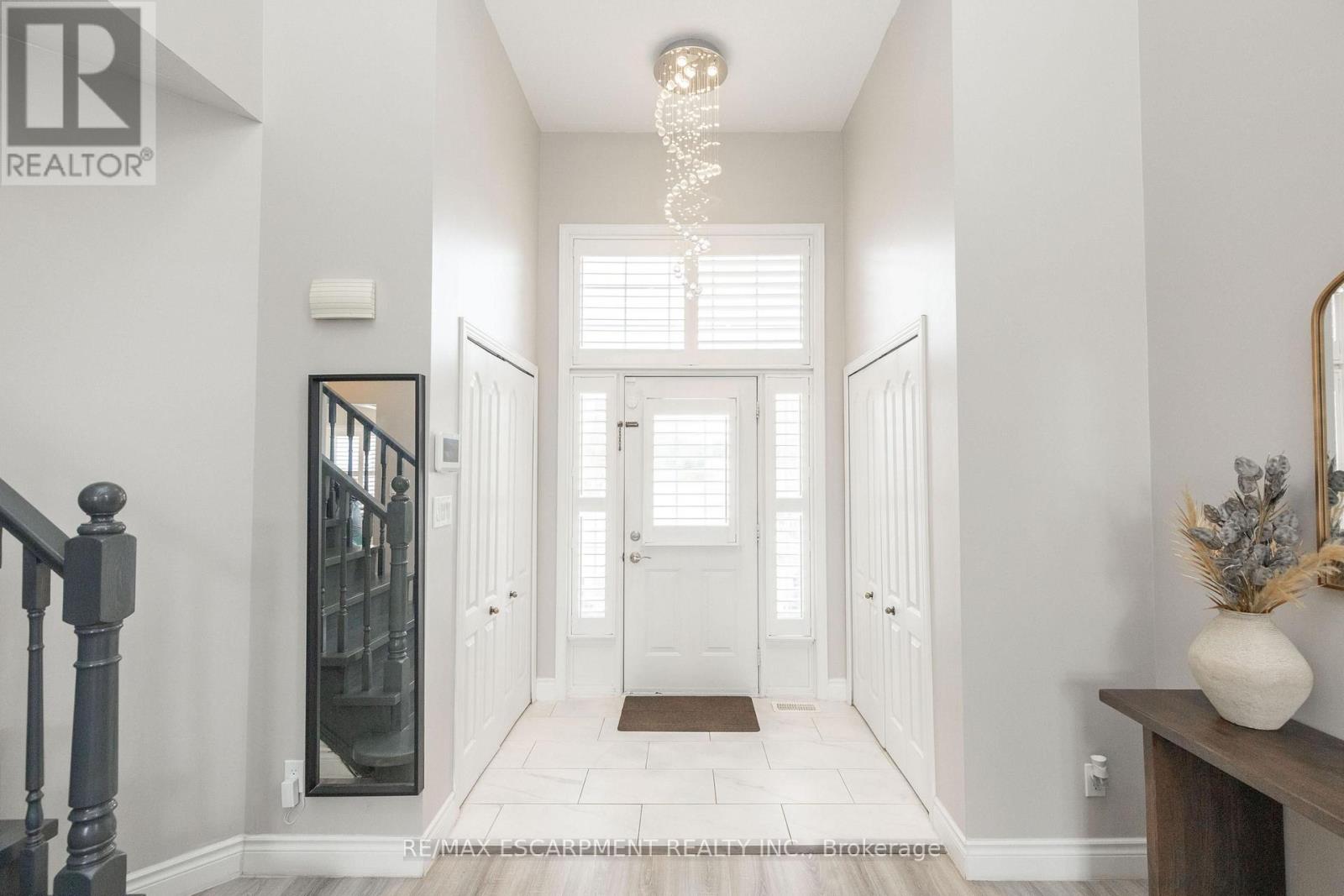 73 APPLEBLOSSOM DRIVE, Hamilton (Gourley) — photo 11