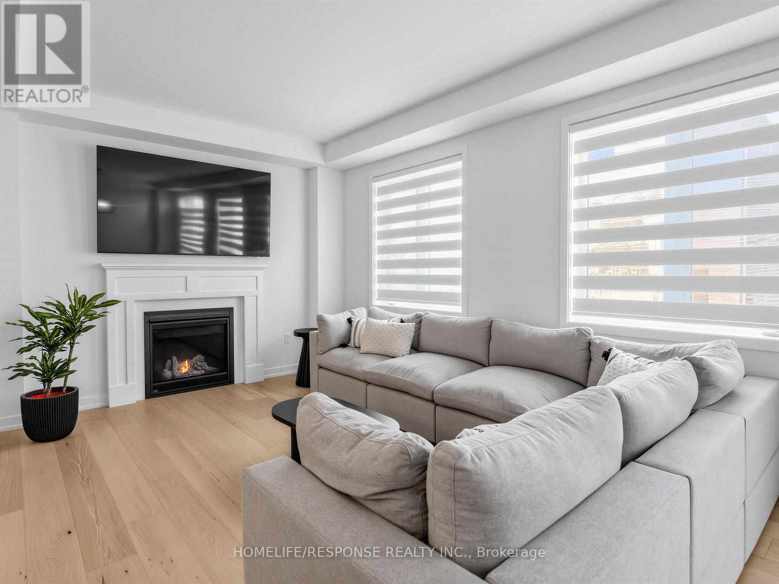 13 STANLEY LEITCH DRIVE - Image 13