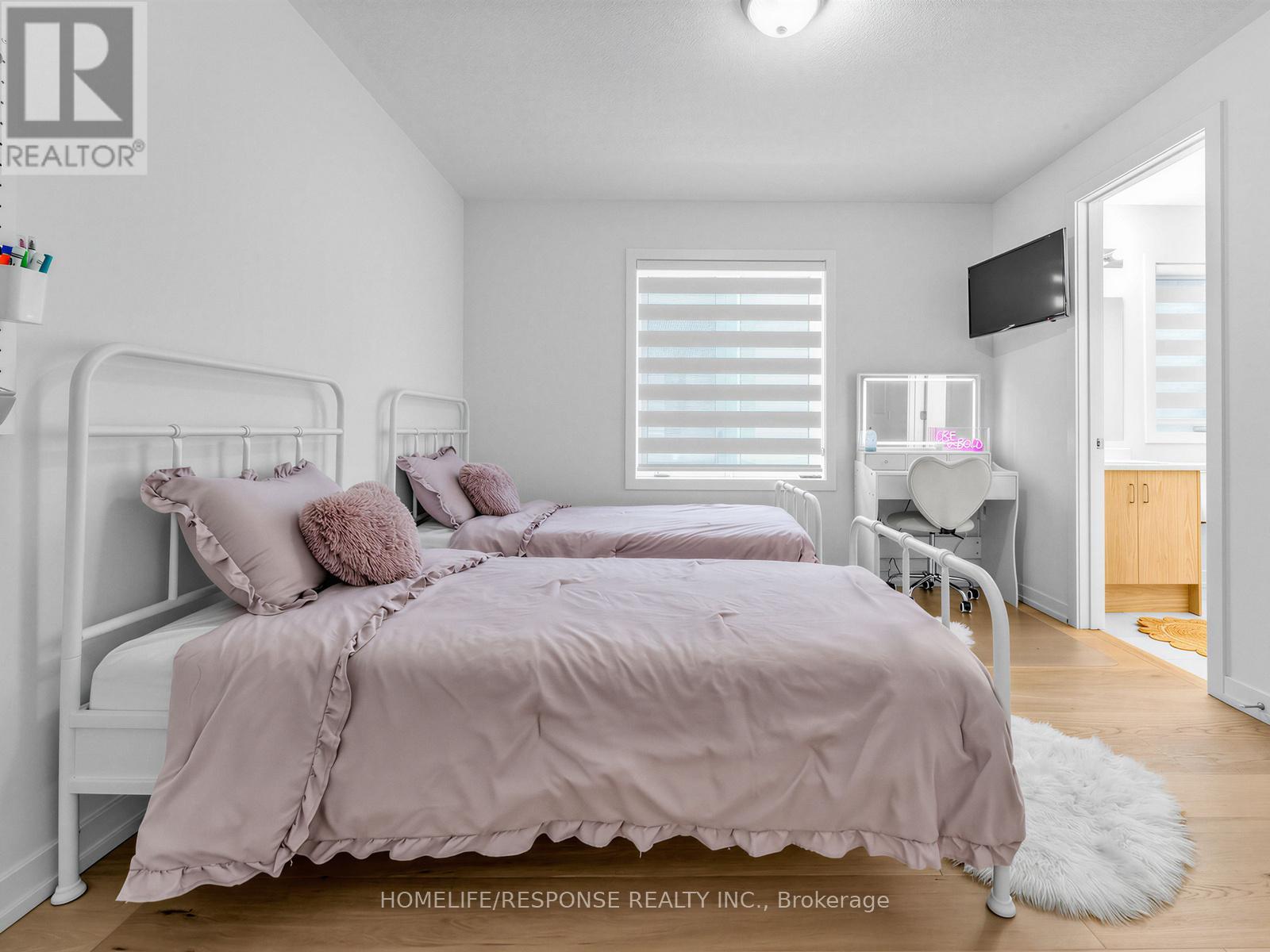 13 STANLEY LEITCH DRIVE - Image 24
