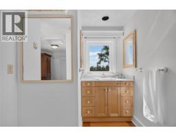 436 Constance Ave, Esquimalt, BC V9A6N3 Photo 31