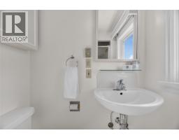 436 Constance Ave, Esquimalt, BC V9A6N3 Photo 36