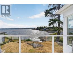 Family room - 436 Constance Ave, Esquimalt, BC V9A6N3 Photo 19
