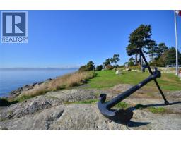1113 Esquimalt Rd, Esquimalt, BC V9A3N5 Photo 41