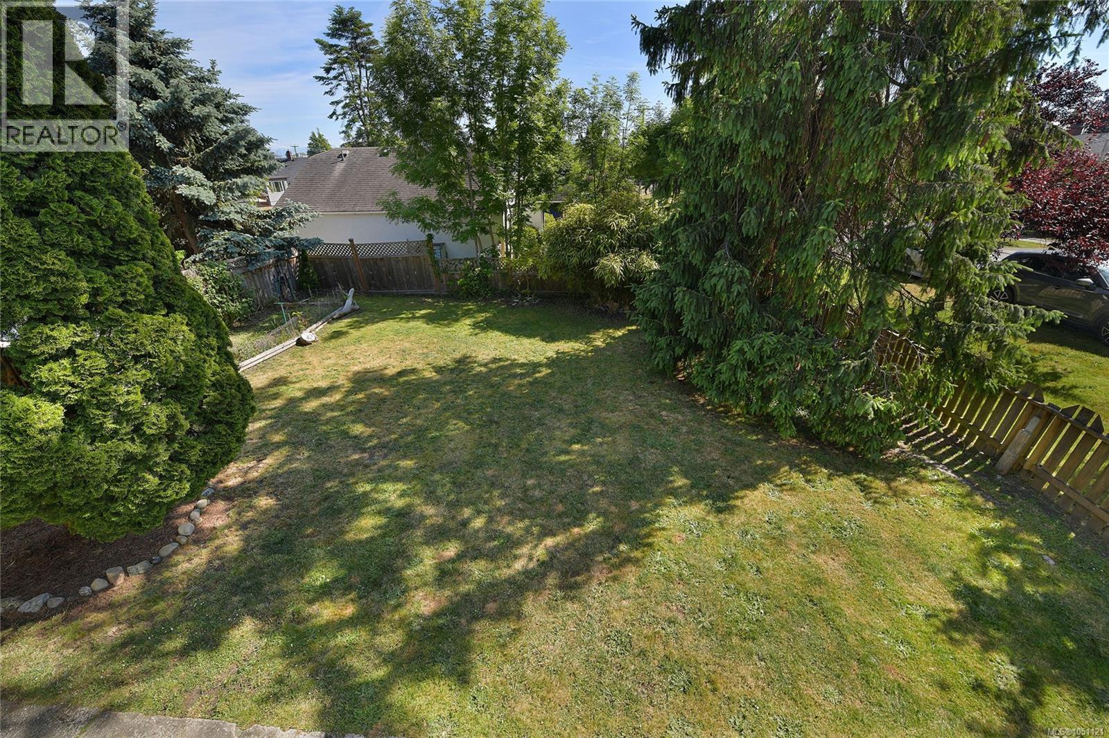 1113 Esquimalt Rd - Image 30