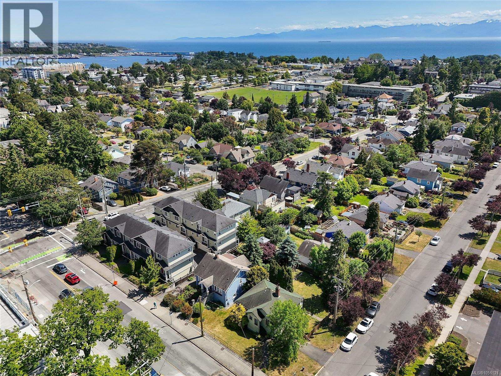 1113 Esquimalt Rd - Image 32