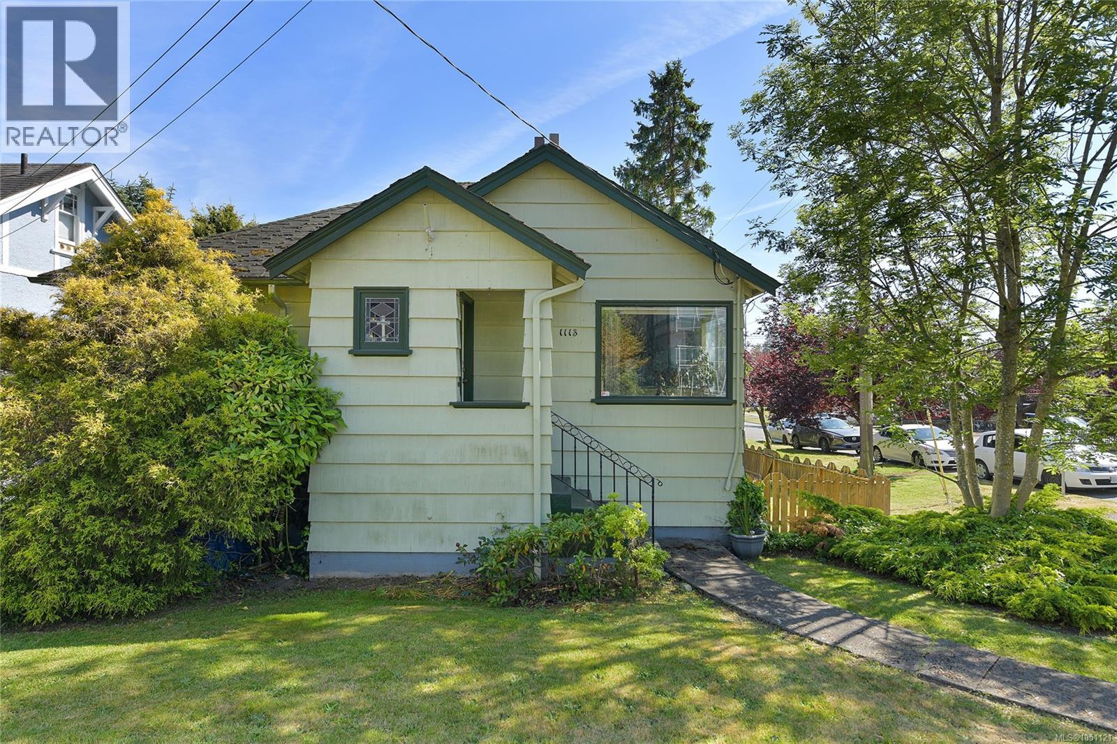 1113 Esquimalt Rd - 23