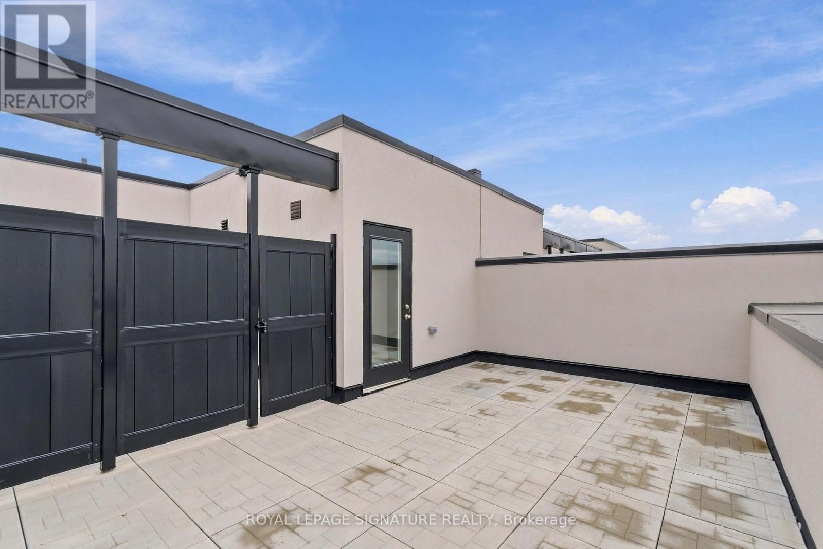 16 Melbourne Avenue — photo 16