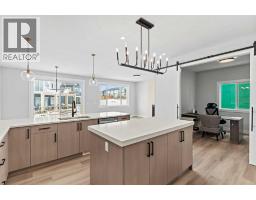 Bedroom - 141 Vantage Drive, Cochrane, AB T4C3G3 Photo 10