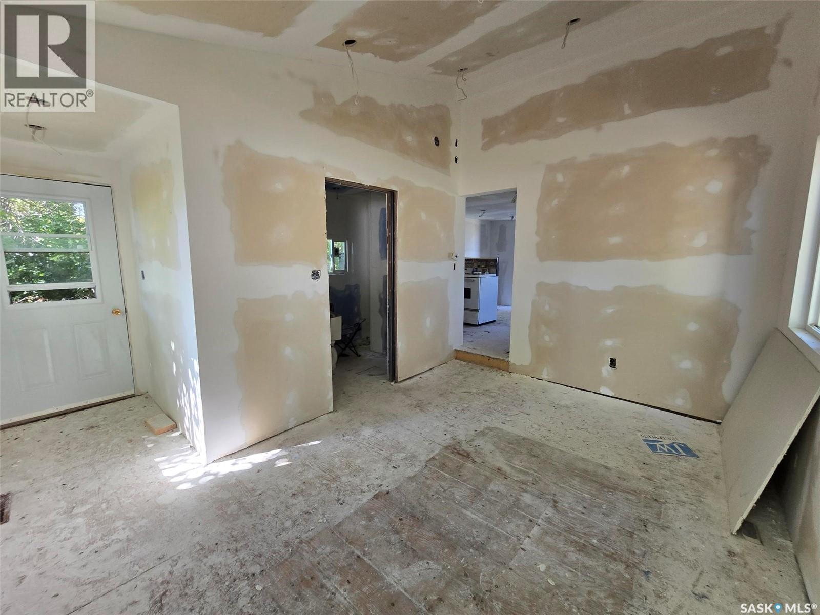 222 1st AVENUE W, Montmartre — photo 11