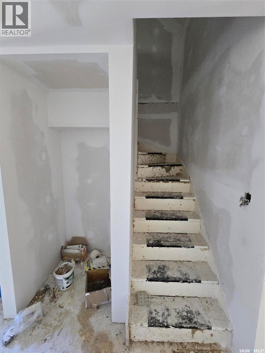 222 1st AVENUE W, Montmartre — photo 20