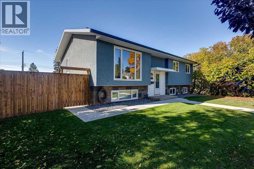 Listing photo – 3906 44 Street, Ponoka