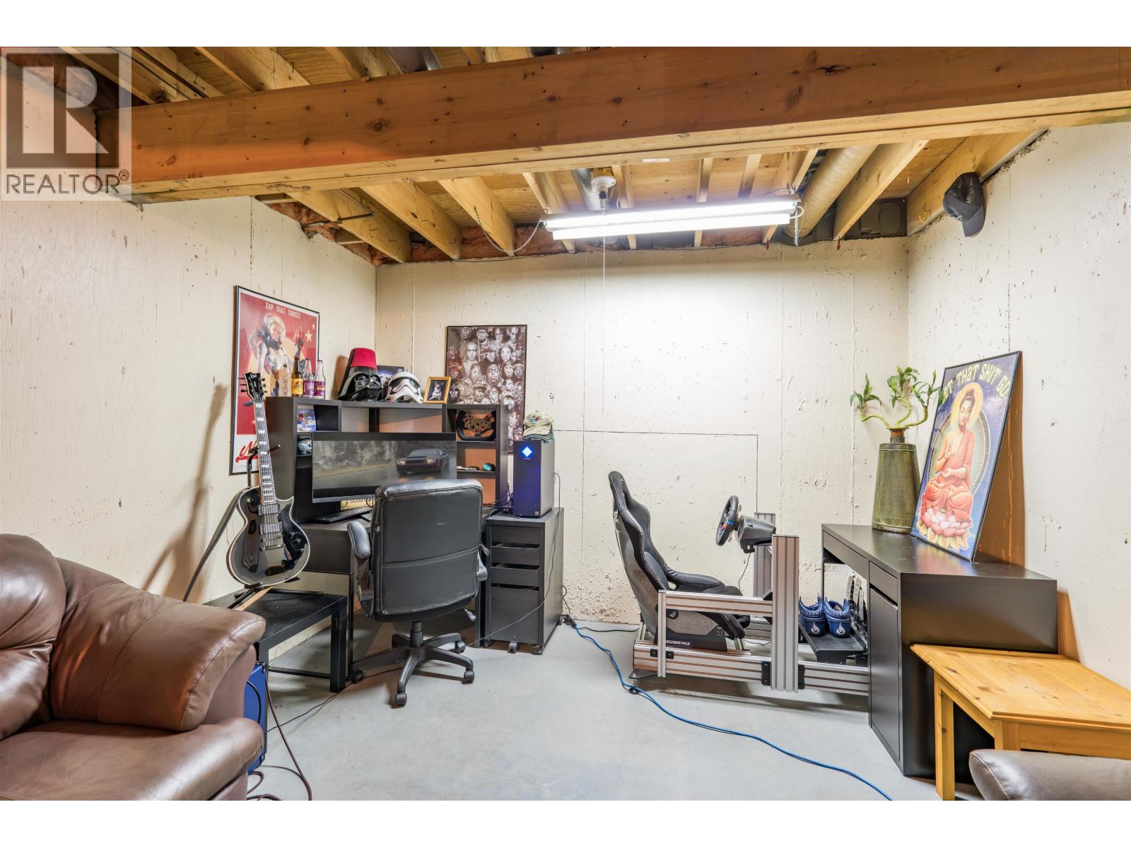 8299 ST. JOHN CRESCENT - 35