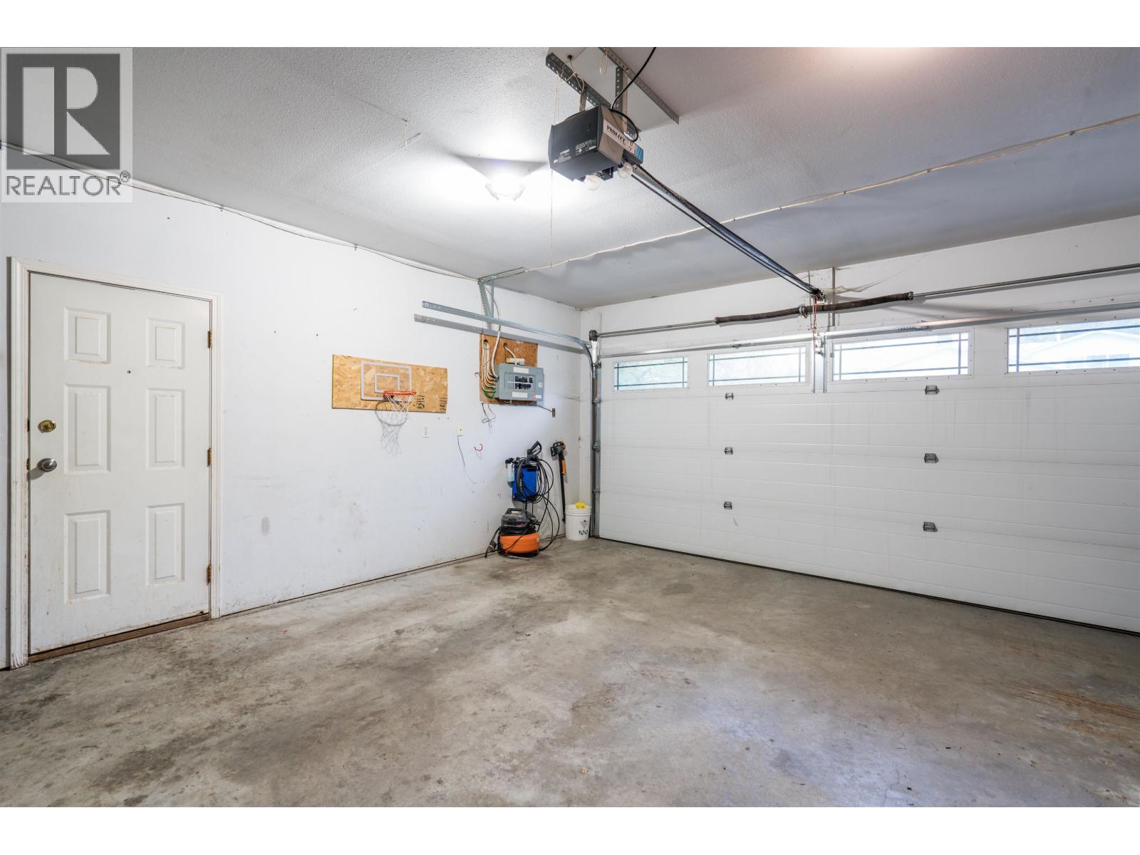 Photo 38 of 39 — 8299 ST. JOHN CRESCENT · Prince George, BC