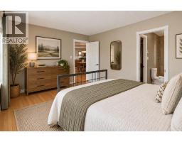 856 Lake Twintree Crescent Se, Calgary, AB T2J2W3 Photo 17