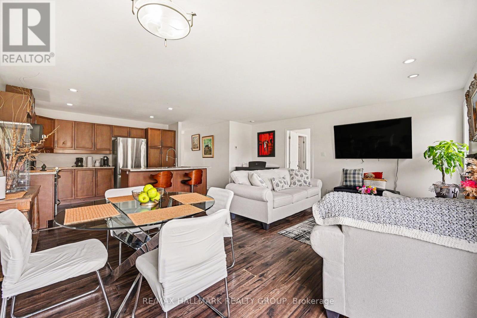 86 FOURTH AVENUE - 13