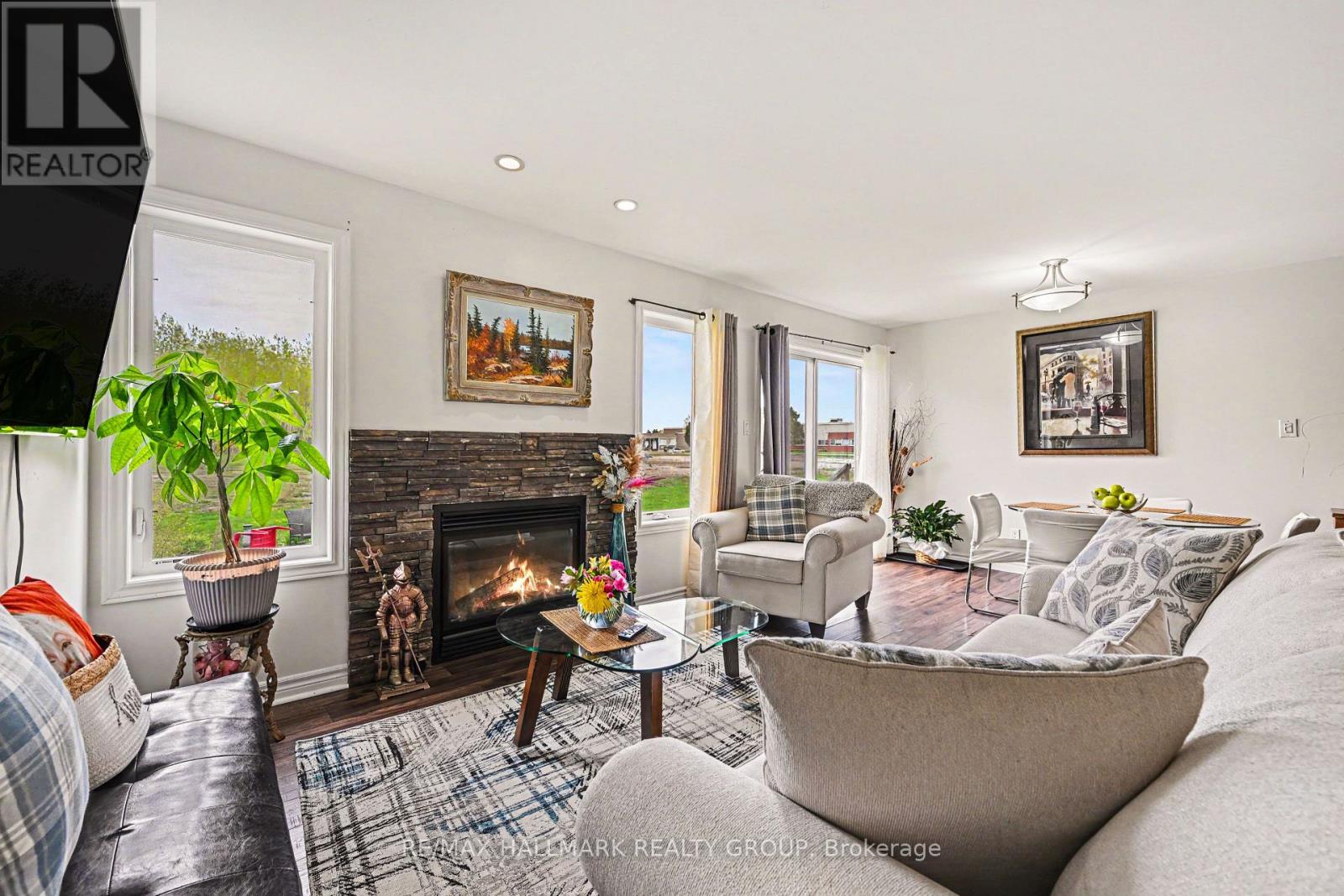86 FOURTH AVENUE - 15