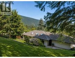 68 Bonnymuir Drive, West Vancouver, BC V7S1L2 Photo 7