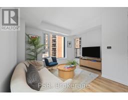 710 - 101 Roehampton Avenue, Toronto, ON M4P2W2 Photo 6