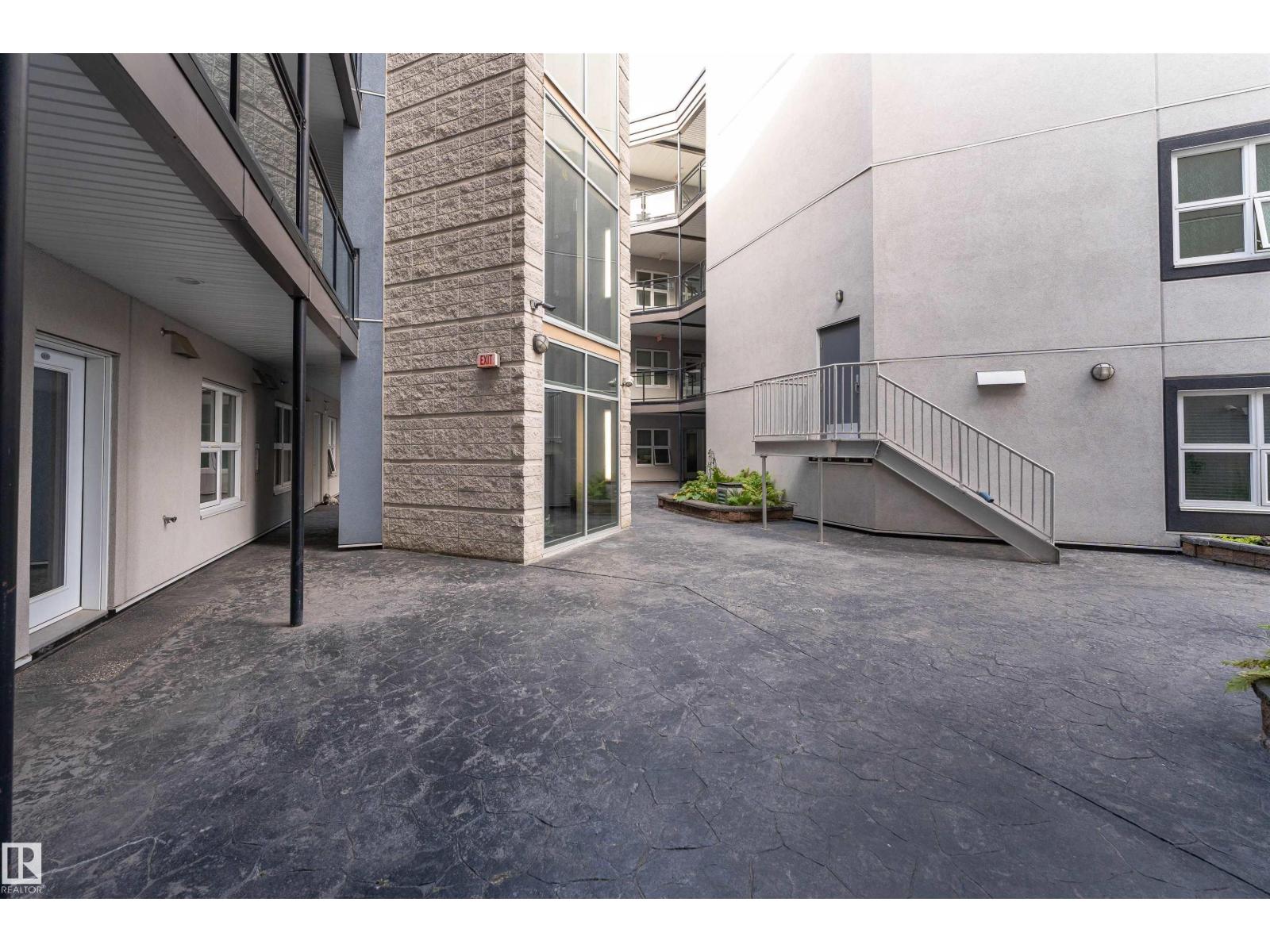 #104 11933 106 AV NW - 24