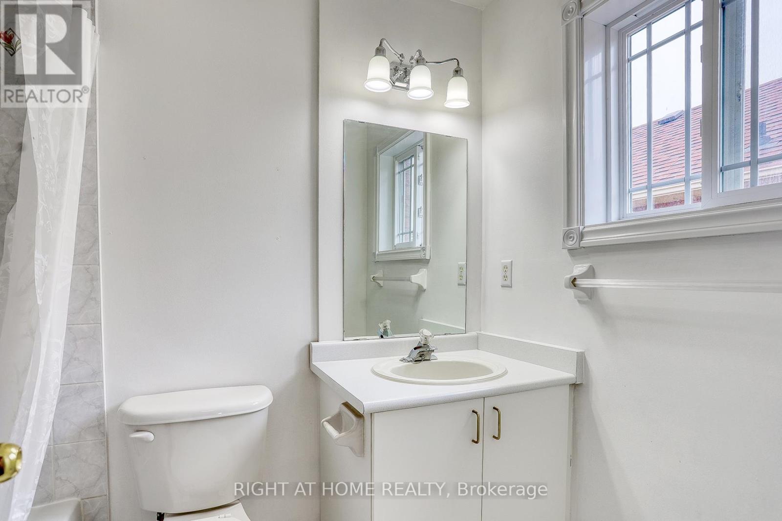 UPPER- 37 Brockman Crescent, Ajax, ON photo 19