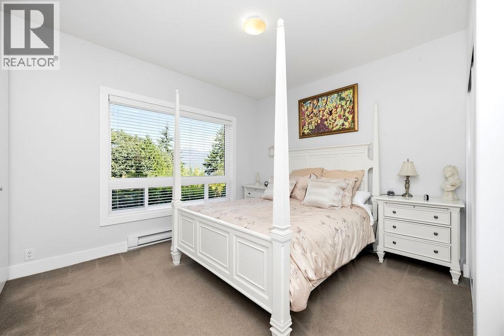 Photo of 1 5778 MARINE WAY 16