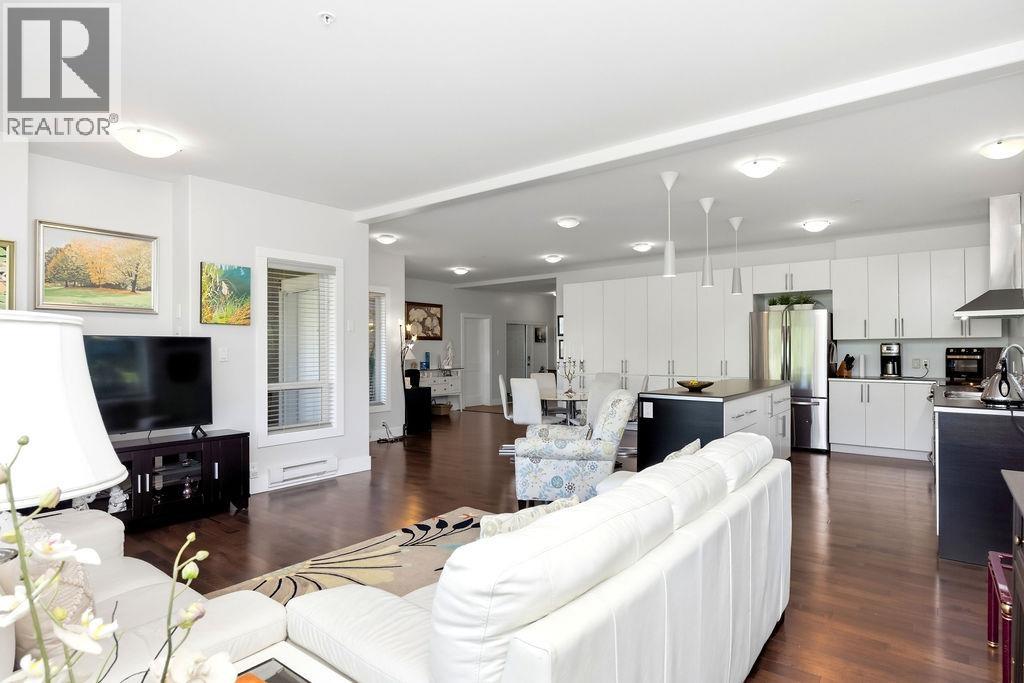 Photo of 1 5778 MARINE WAY 32