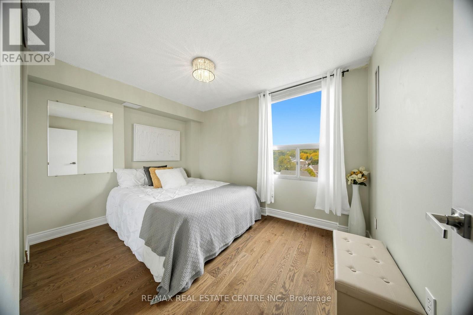 #602 2055 UPPER MIDDLE ROAD - Image 21