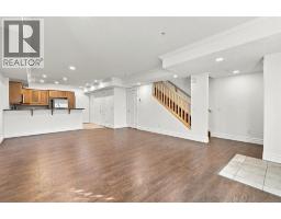 4pc Bathroom - 104, 1728 35 Avenue Sw, Calgary, AB T2T2C9 Photo 7