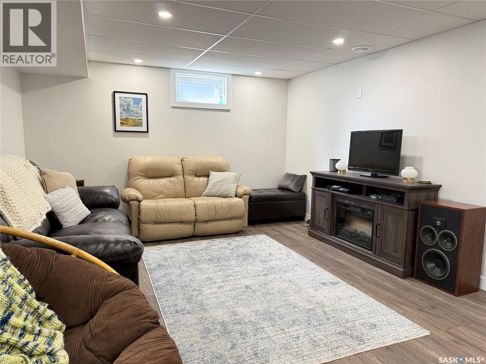 212 Ash DRIVE, Weyburn — photo 15