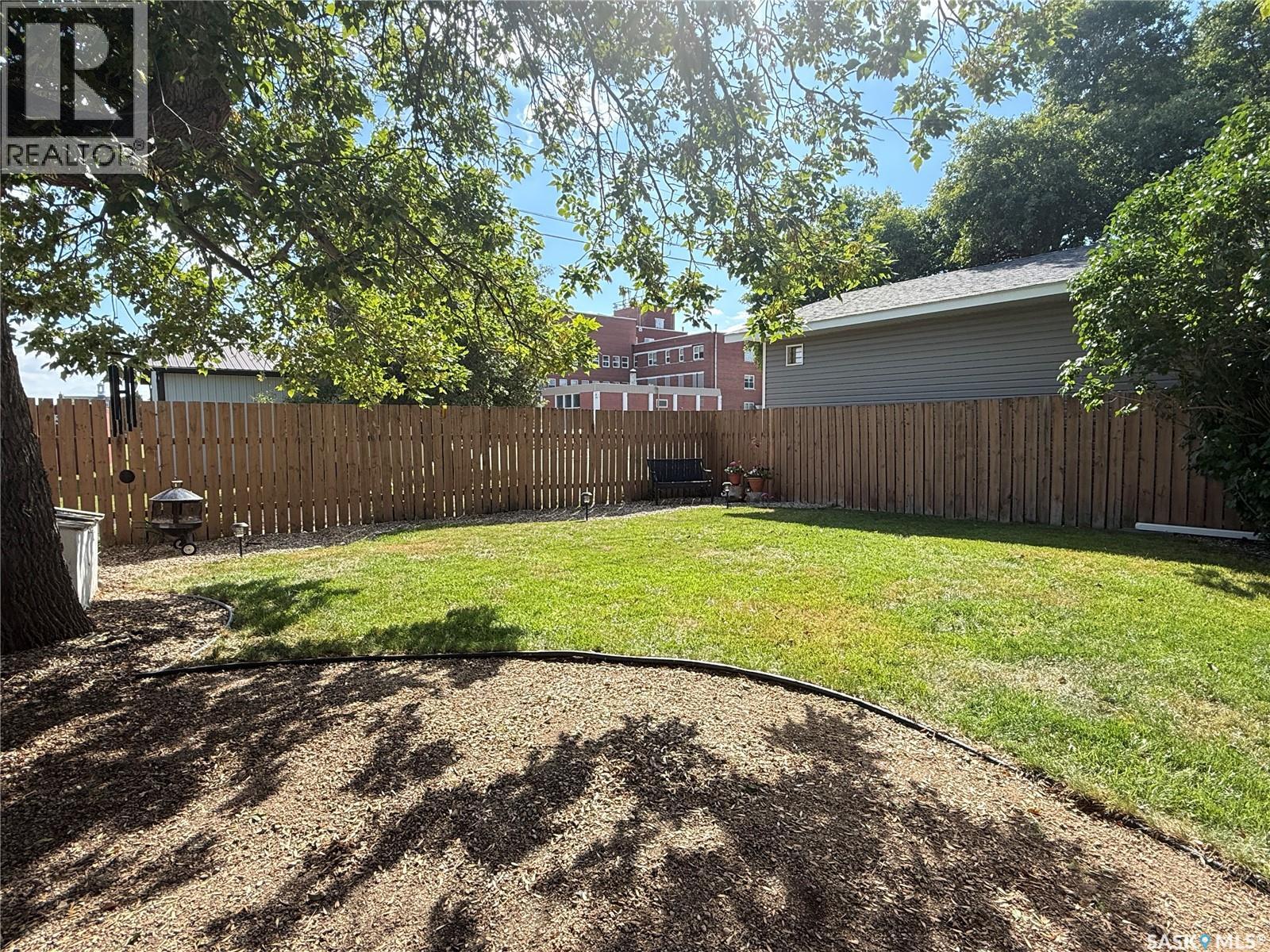 212 Ash DRIVE, Weyburn — photo 24