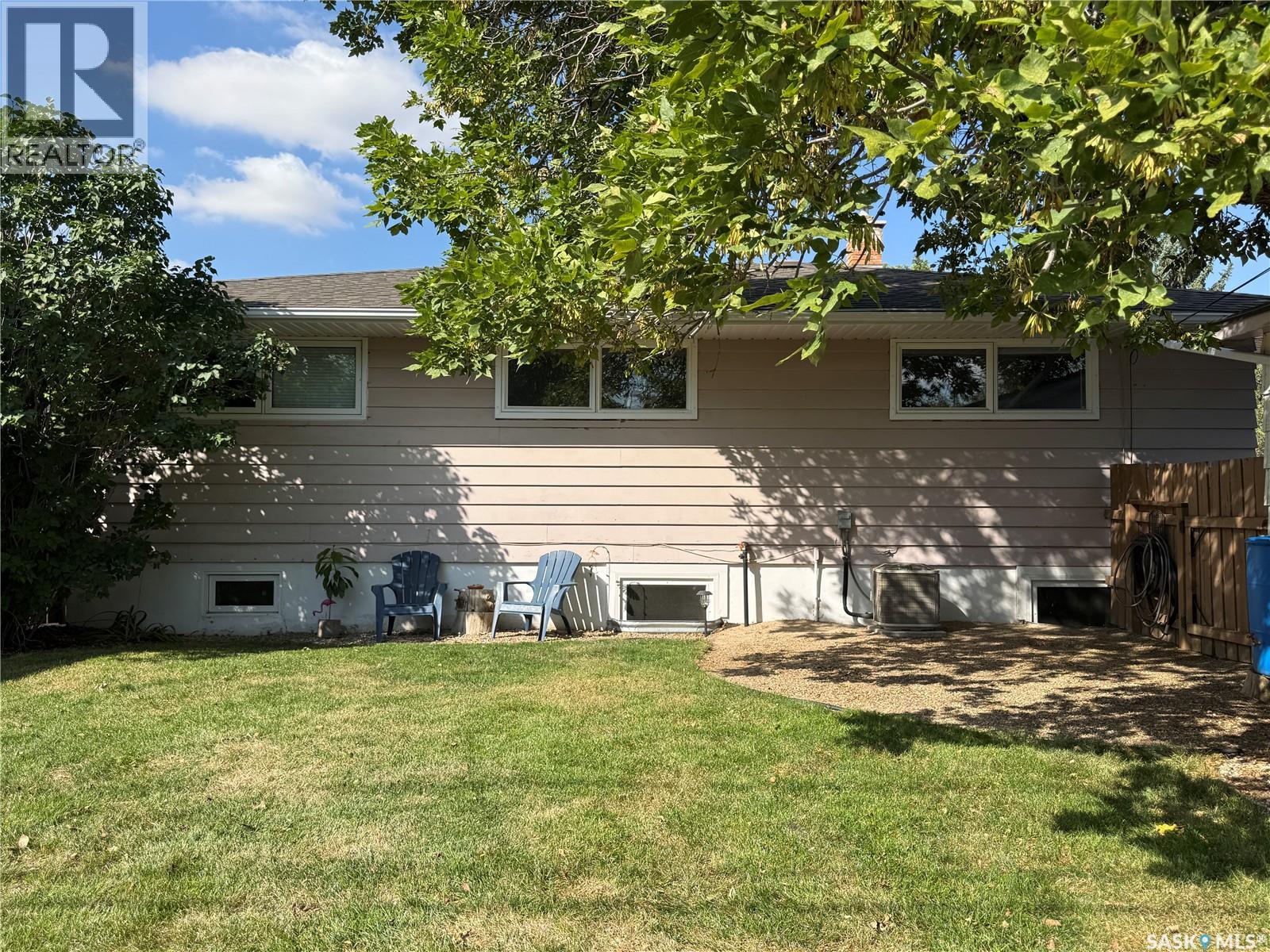 212 Ash DRIVE, Weyburn — photo 27