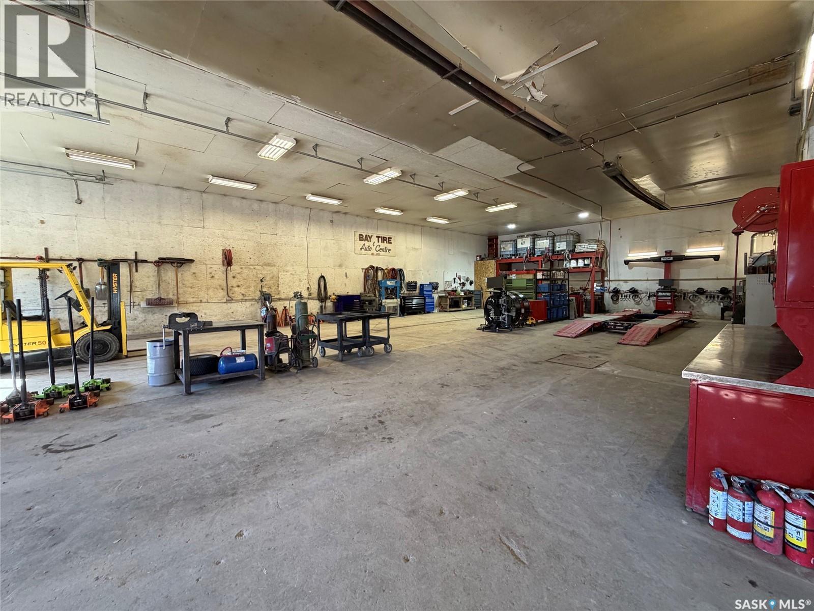 1123 Industrial DRIVE, Hudson Bay — photo 17