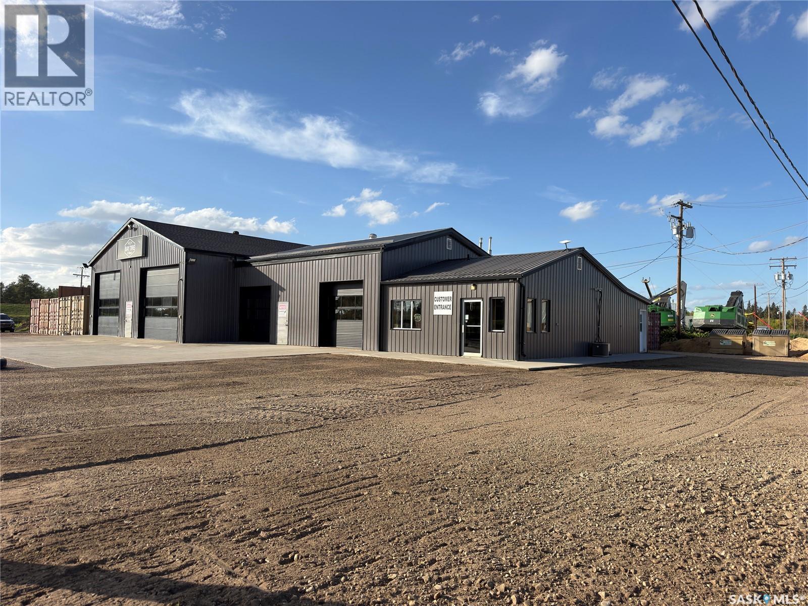 1123 Industrial DRIVE, Hudson Bay — photo 2