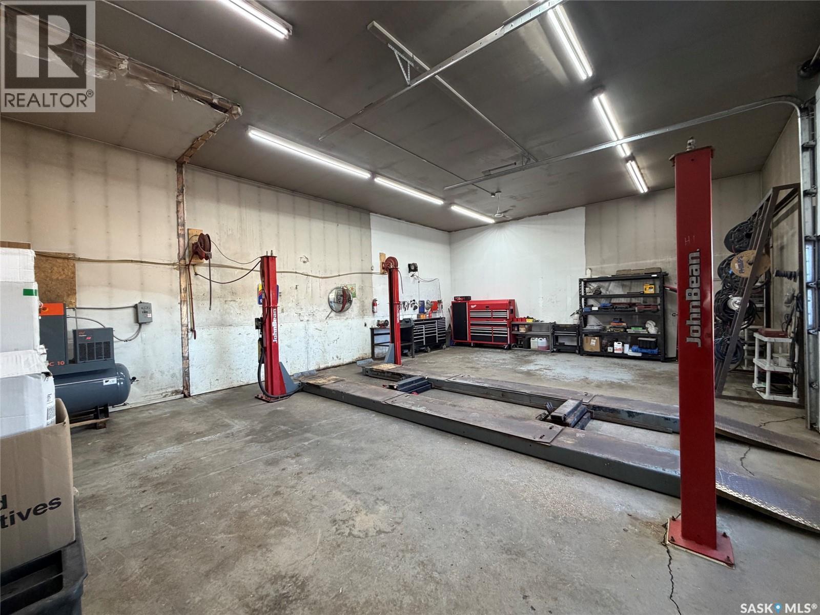 1123 Industrial DRIVE, Hudson Bay — photo 24