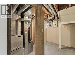 337 8 Street Sw, Medicine Hat, AB T1A4L8 Photo 37