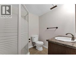 337 8 Street Sw, Medicine Hat, AB T1A4L8 Photo 33