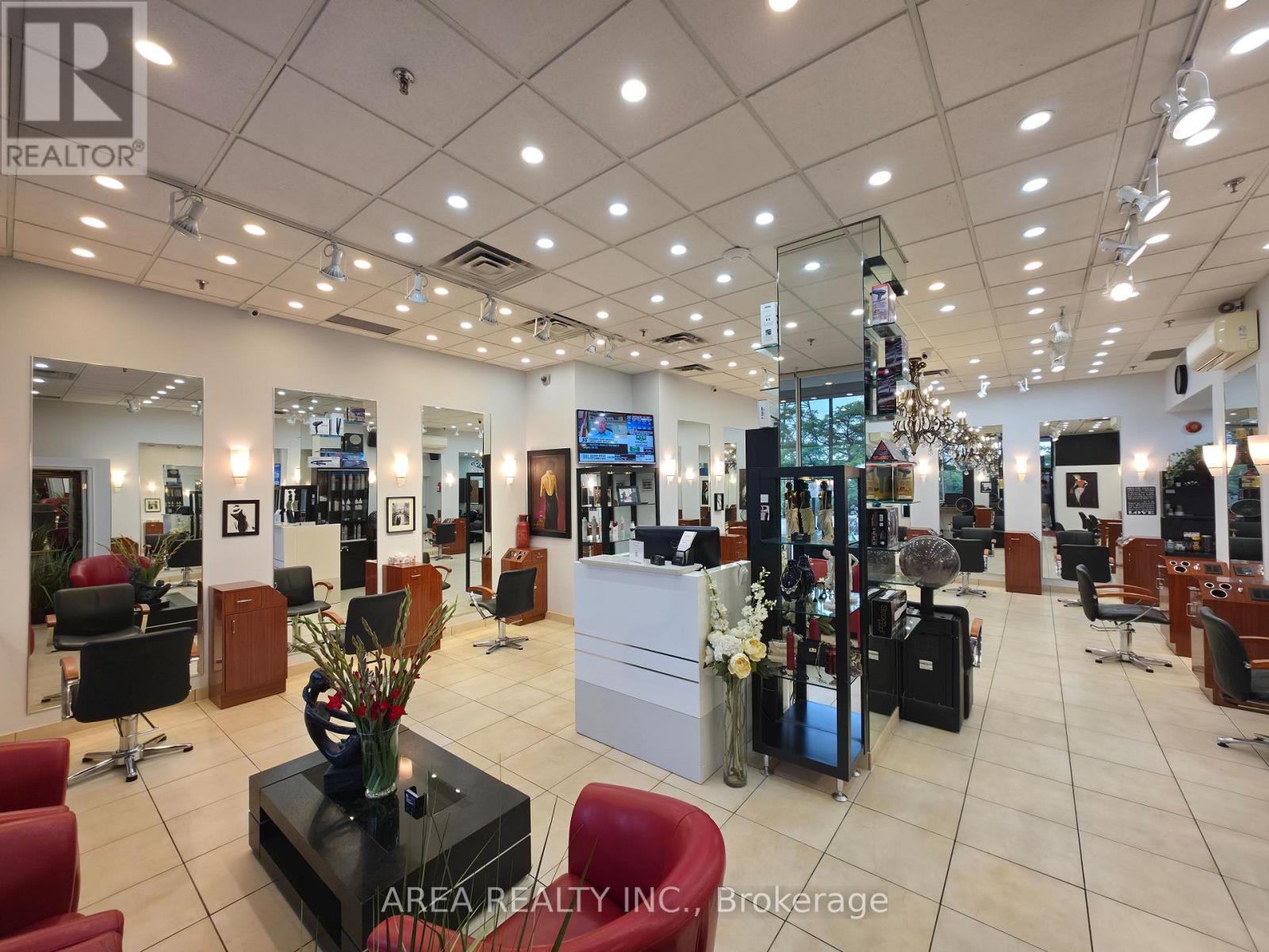 3292 BAYVIEW AVENUE, Toronto (Newtonbrook East)