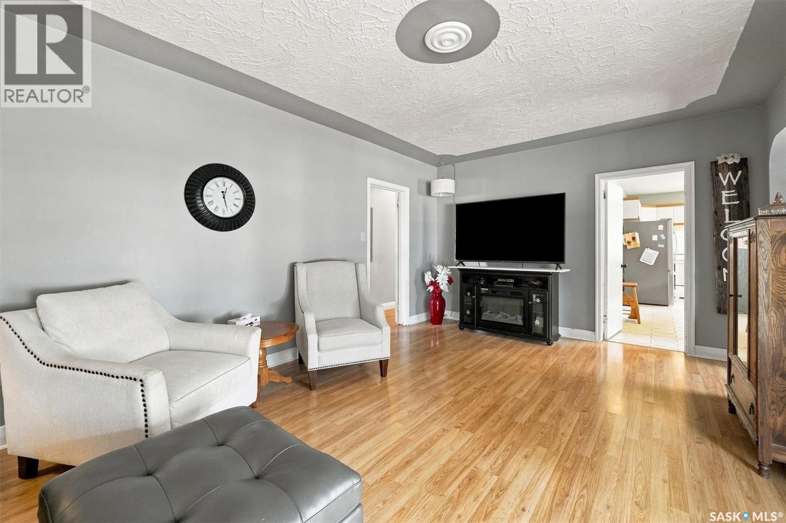 416 Willow STREET E - 8
