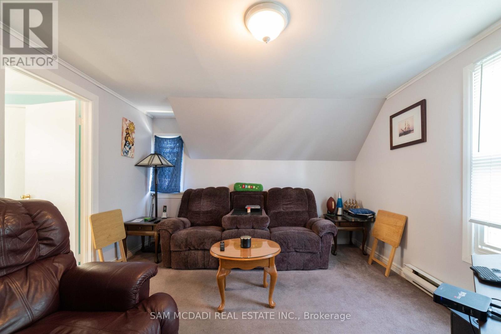187 ERIE STREET - Image 23
