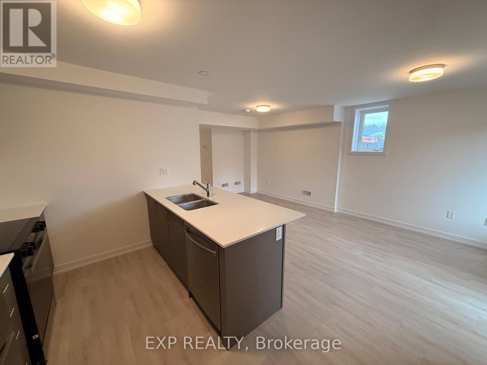 35 - 42 LOWES RD. WEST ROAD, Guelph (Clairfields/Hanlon Business Park) — photo 5