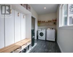 Laundry room - 1289 Muskoka Road 117 Road, Bracebridge, ON P1L1W9 Photo 16
