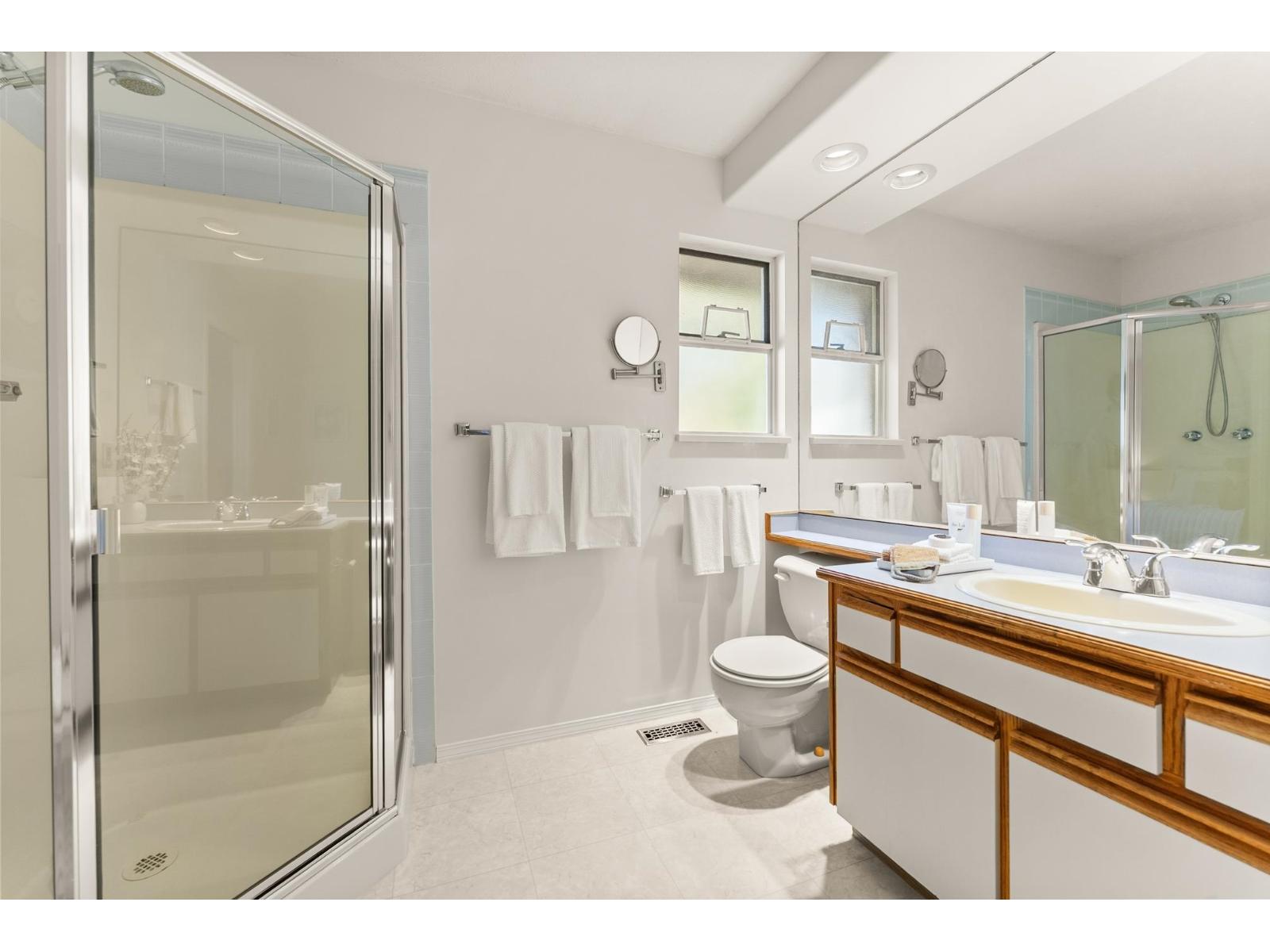832 165 STREET, Surrey - Image 1