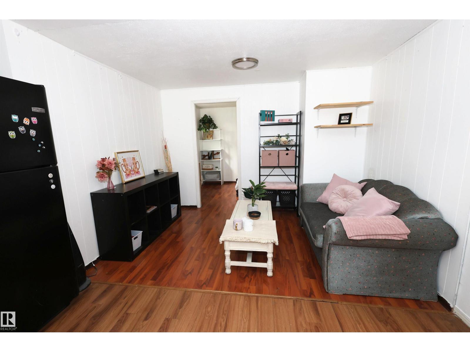 12229 88 ST NW - 20