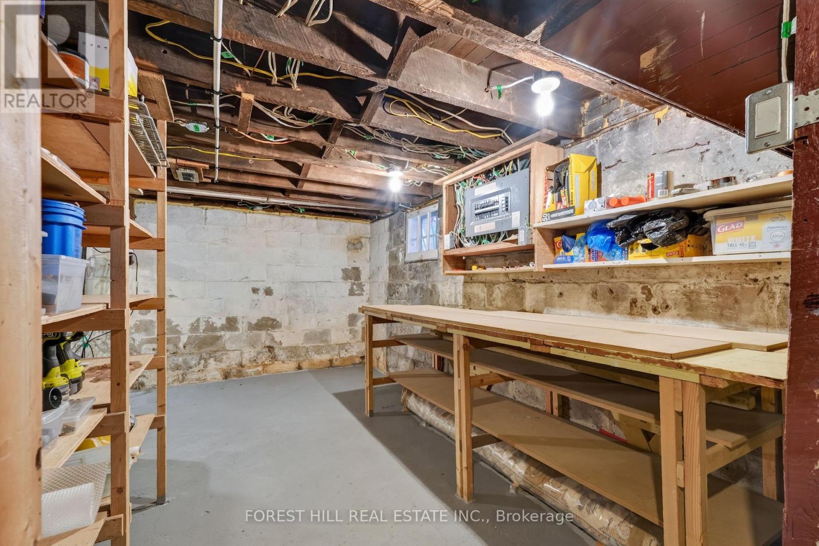 263 LAUDER AVENUE - 38
