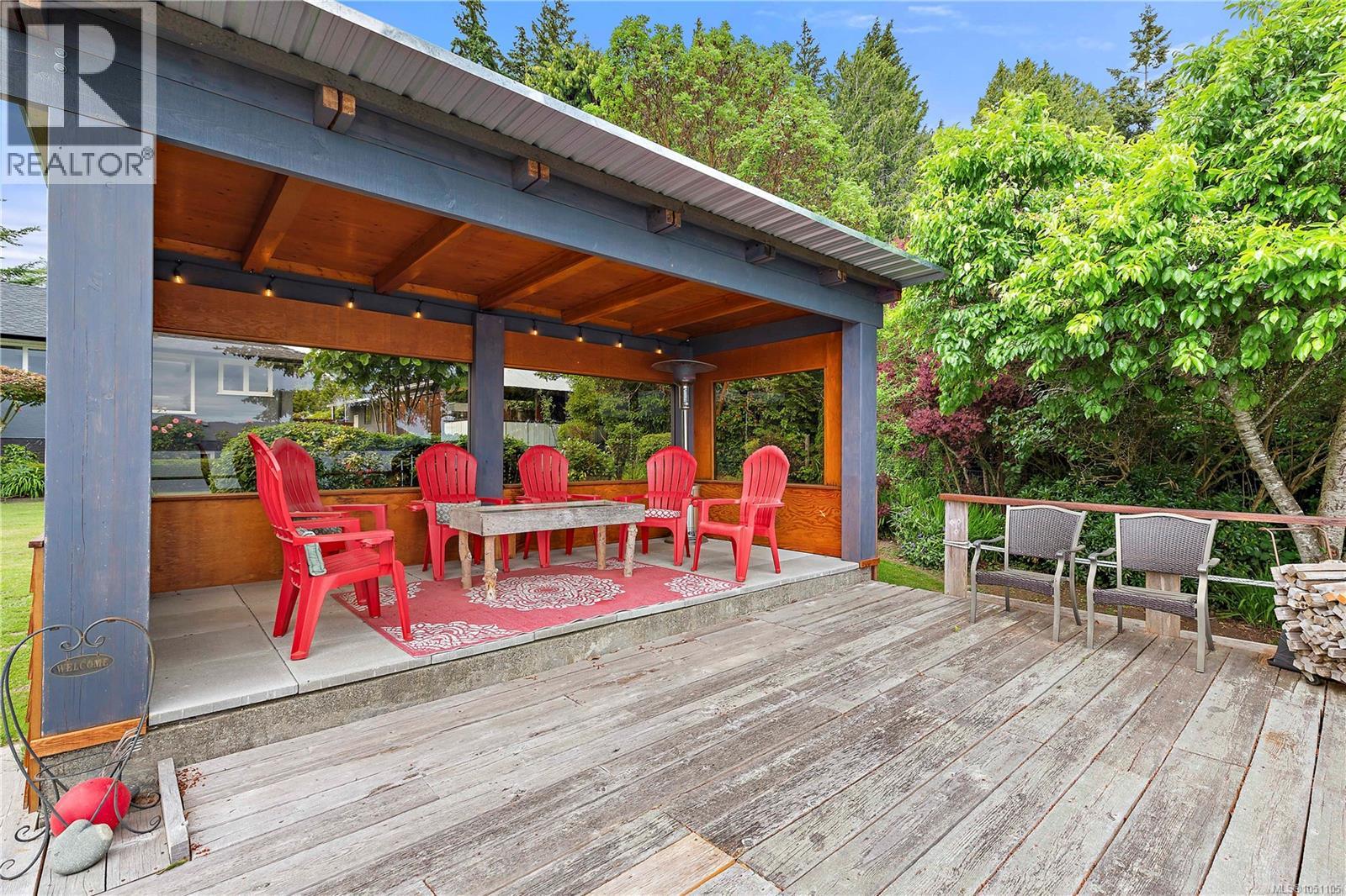 5957 Sooke Rd - 14