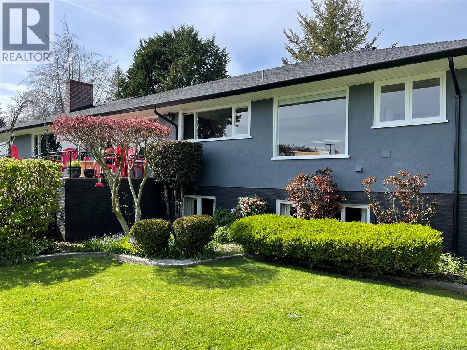 5957 Sooke Rd - 19