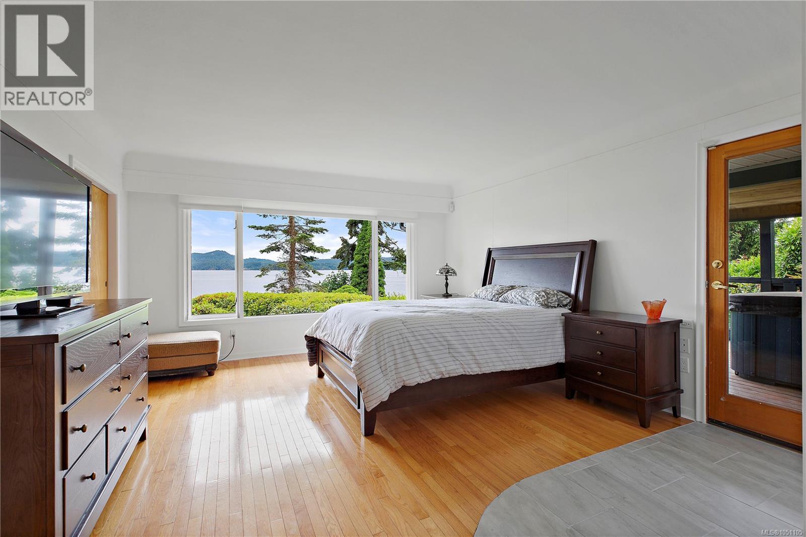 5957 Sooke Rd - 28