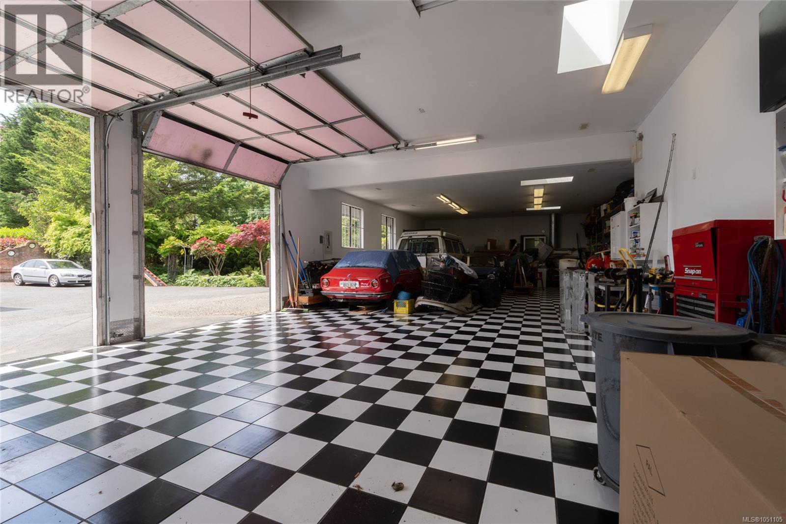 5957 Sooke Rd - 62